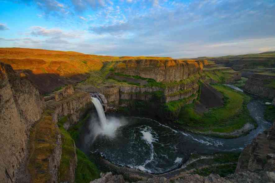 <i>Located just over 2 hours of Canyon River Ranch is Palouse Falls State Park, one of the last active waterfalls carved by the Ice Age flood path. </i>