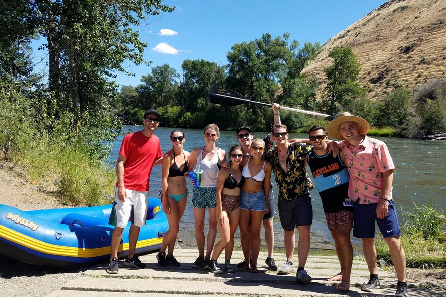 river raft rentals in the yakima canyon